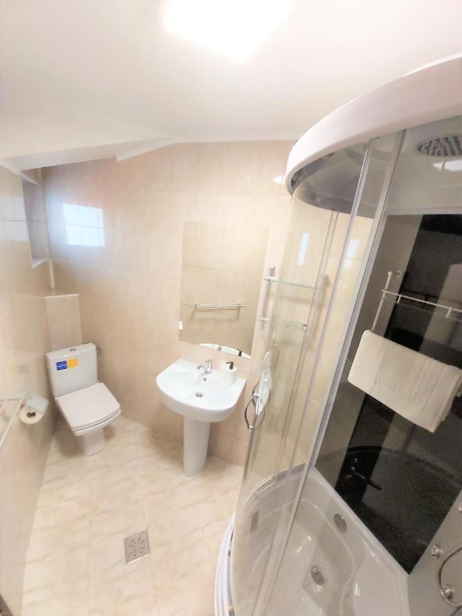 Camere De Inchiriat Baltenii De Sus Luaran gambar